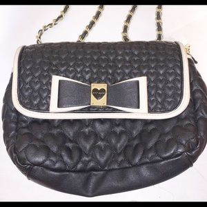 Betsy Johnson puff heart pattern Black